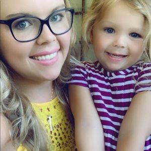 Meet your Posher, Lauren